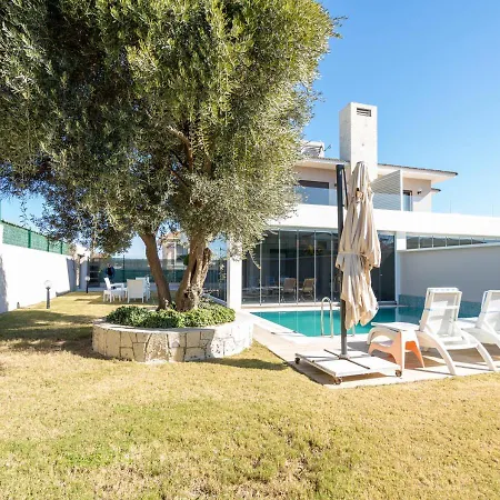 With Large Garden In Izmir, - Awz 109 Willa